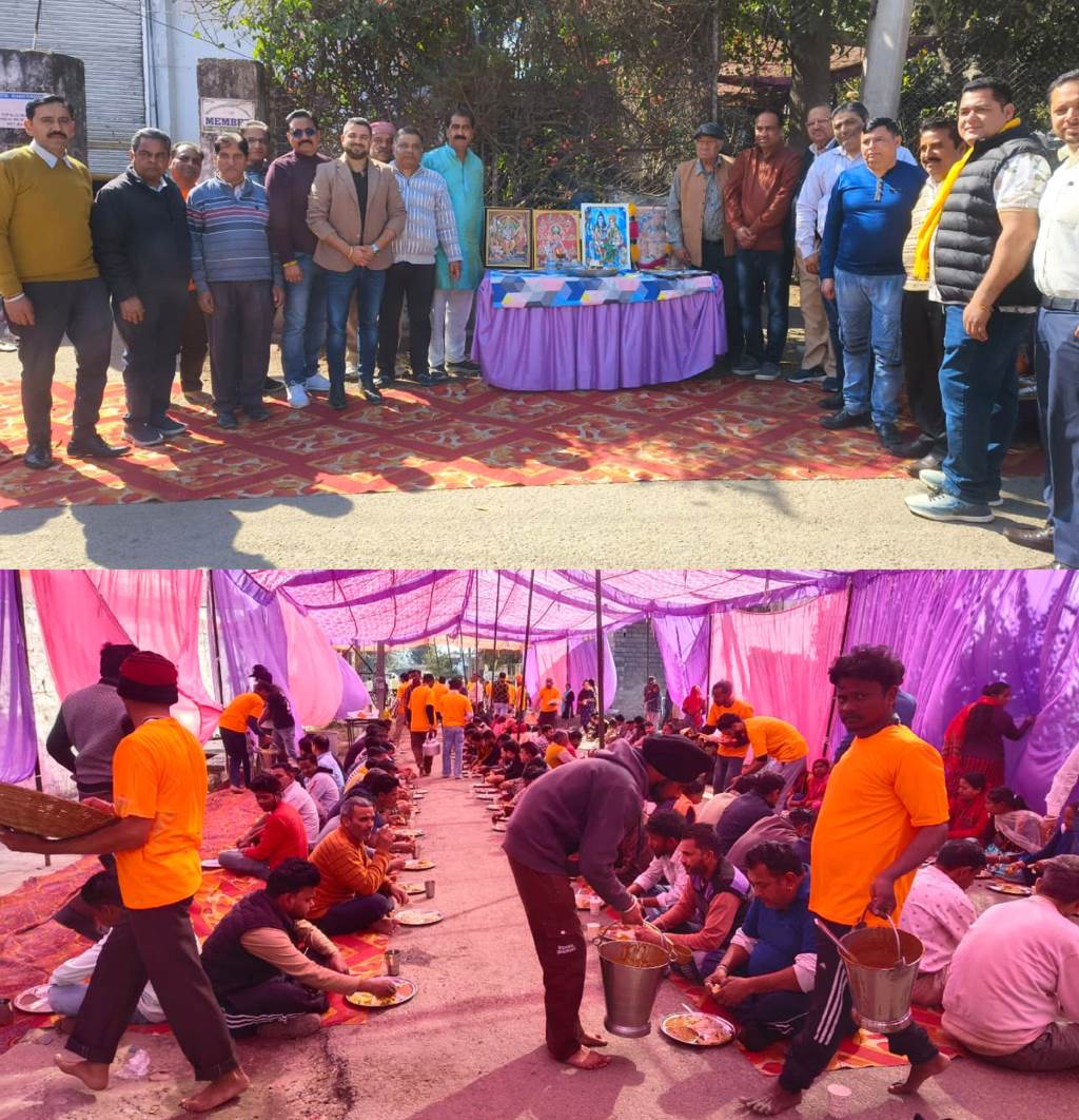A grand procession from the Shri Tahleshwar Mahadev Temple in Tahliwal accompanied by a massive feast organized by the Industrial Association added to the attraction
